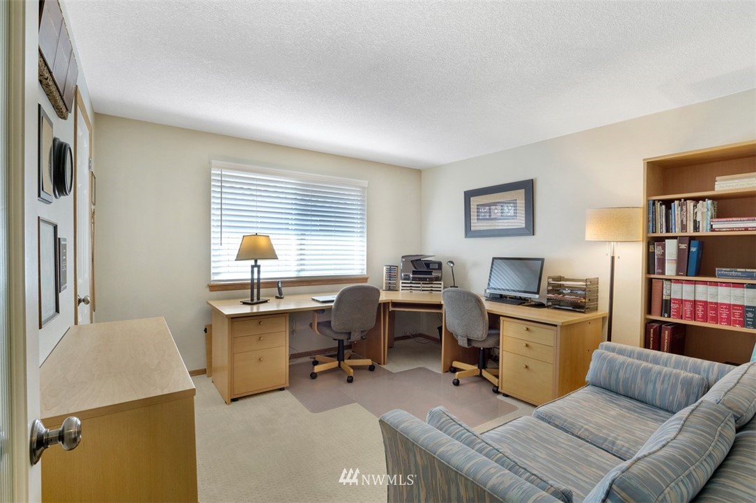 14661 Southeast 173rd Street Renton, WA 98058 - Photo 10 of 25 Gallery Image 10