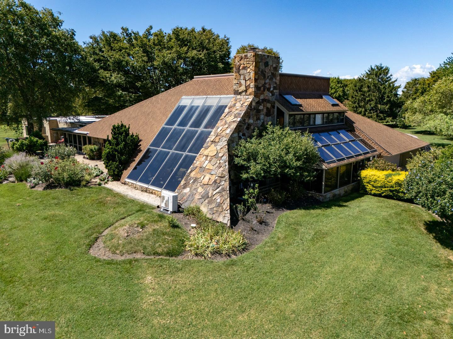 3207 Bennett Point Road Queenstown, MD 21658 - Photo 4 of 69 front view of a house with a yard