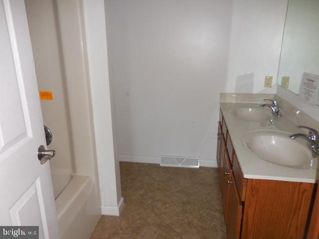 2831 Oakland Road Dover, PA 17315 - Photo 11 of 13 Gallery Image 11