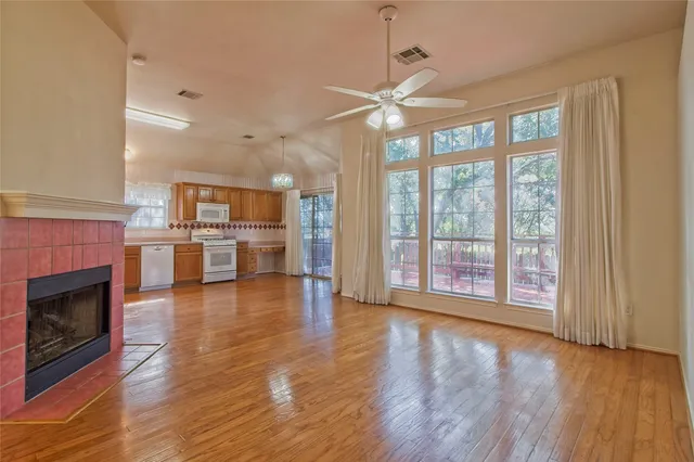 $1,895 | 108 Rio Vista Drive, Georgetown, TX 78626