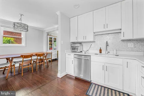 $3,700 | 4610 Coachway Drive, Rockville, MD 20852