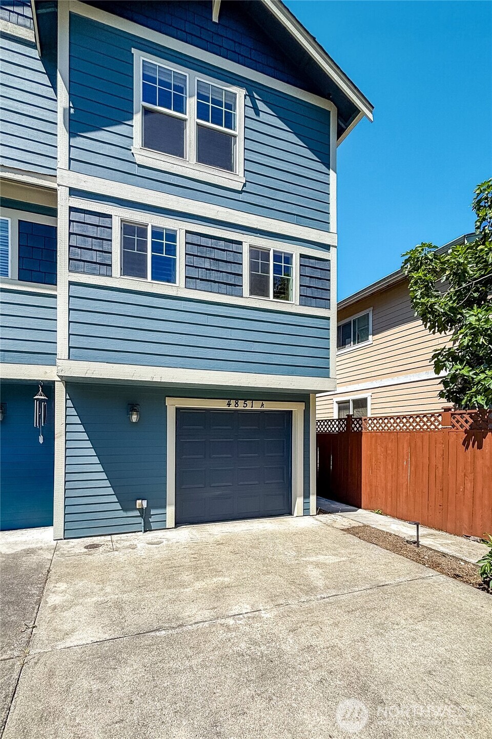 4851 A Delridge Way Southwest Seattle, WA 98106 - Photo 2 of 25