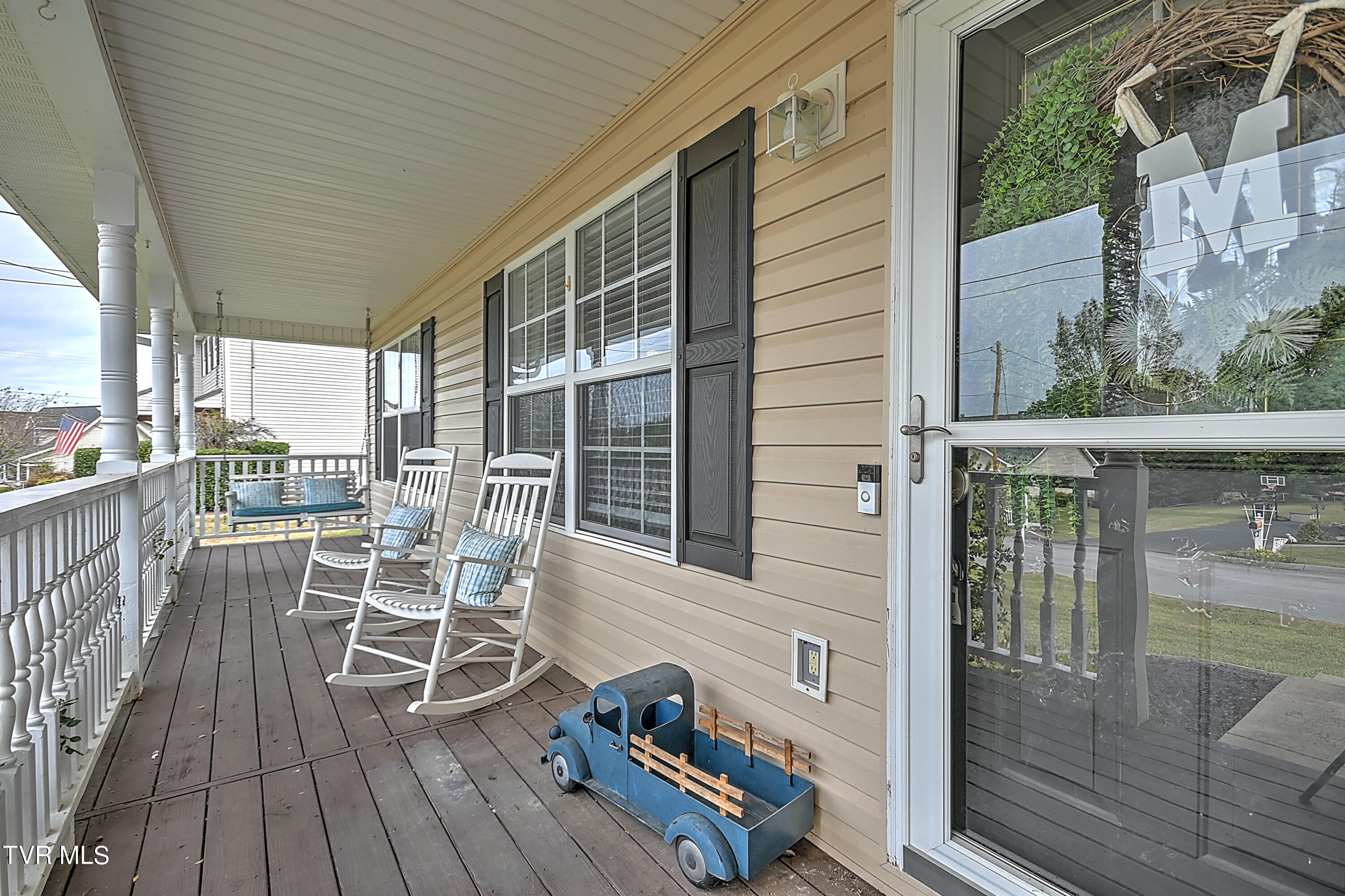 246 Walkers Bend Road Gray, TN 37615 - Photo 5 of 33 Covered Front Porch
