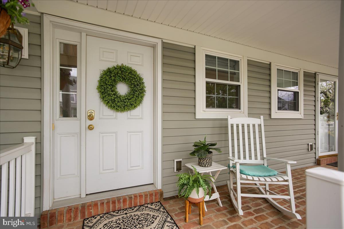 732 Wallingford Road Lititz, PA 17543 - Photo 3 of 40