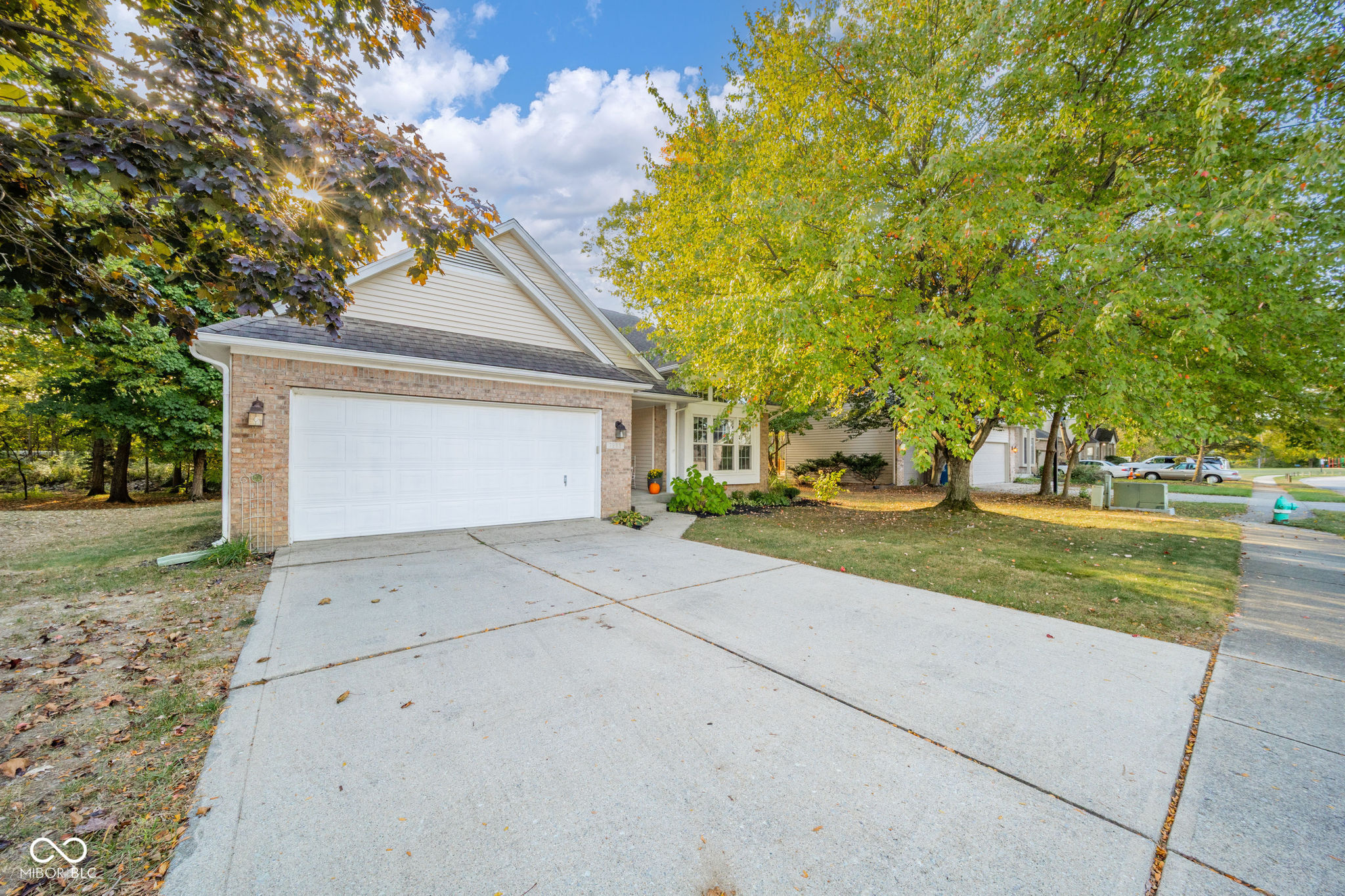 7689 Willow Ridge Fishers, IN 46038 - Photo 2 of 38 Gallery Image 2