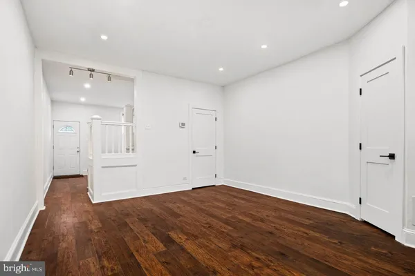 $2,500 | 3455 Bowman Street, Philadelphia, PA 19129