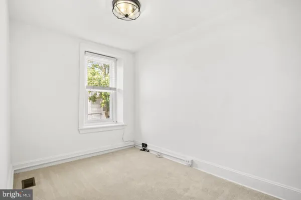 $2,500 | 3455 Bowman Street, Philadelphia, PA 19129