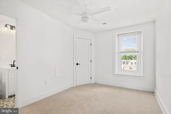 $2,500 | 3455 Bowman Street, Philadelphia, PA 19129
