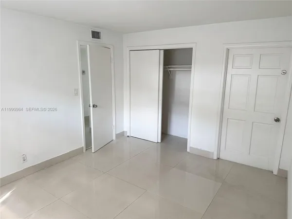 $1,950 | 5211 Southwest 91st Avenue, Unit 2, Cooper City, FL 33328