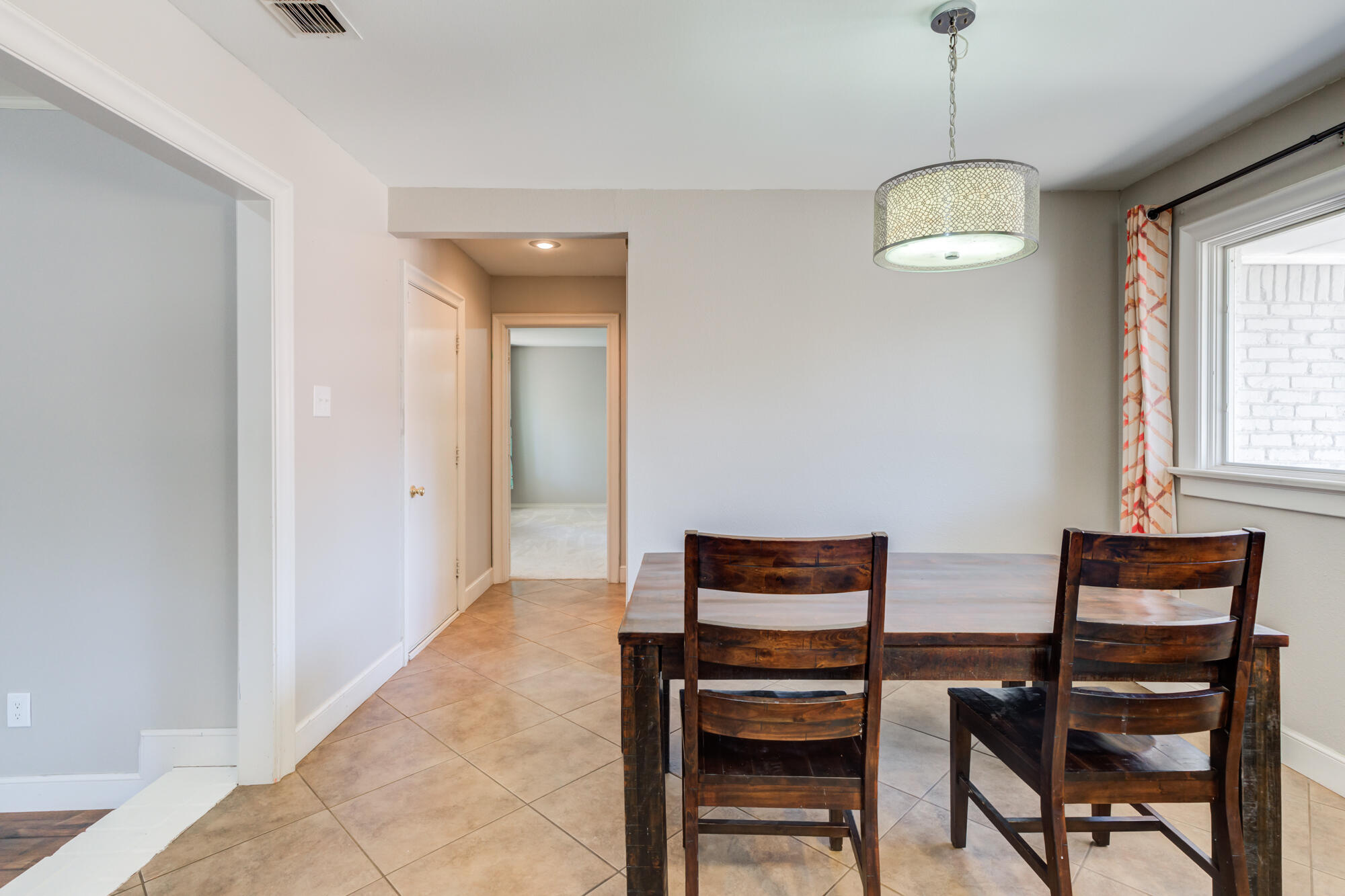 4507 8th Street Lubbock, TX 79416 - Photo 21 of 42 a view of a livingroom with furniture