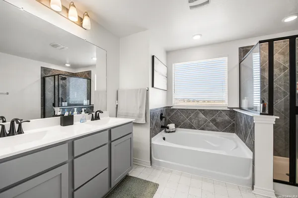 $465,000 | 5205 Nature Path, Marion, TX 78124