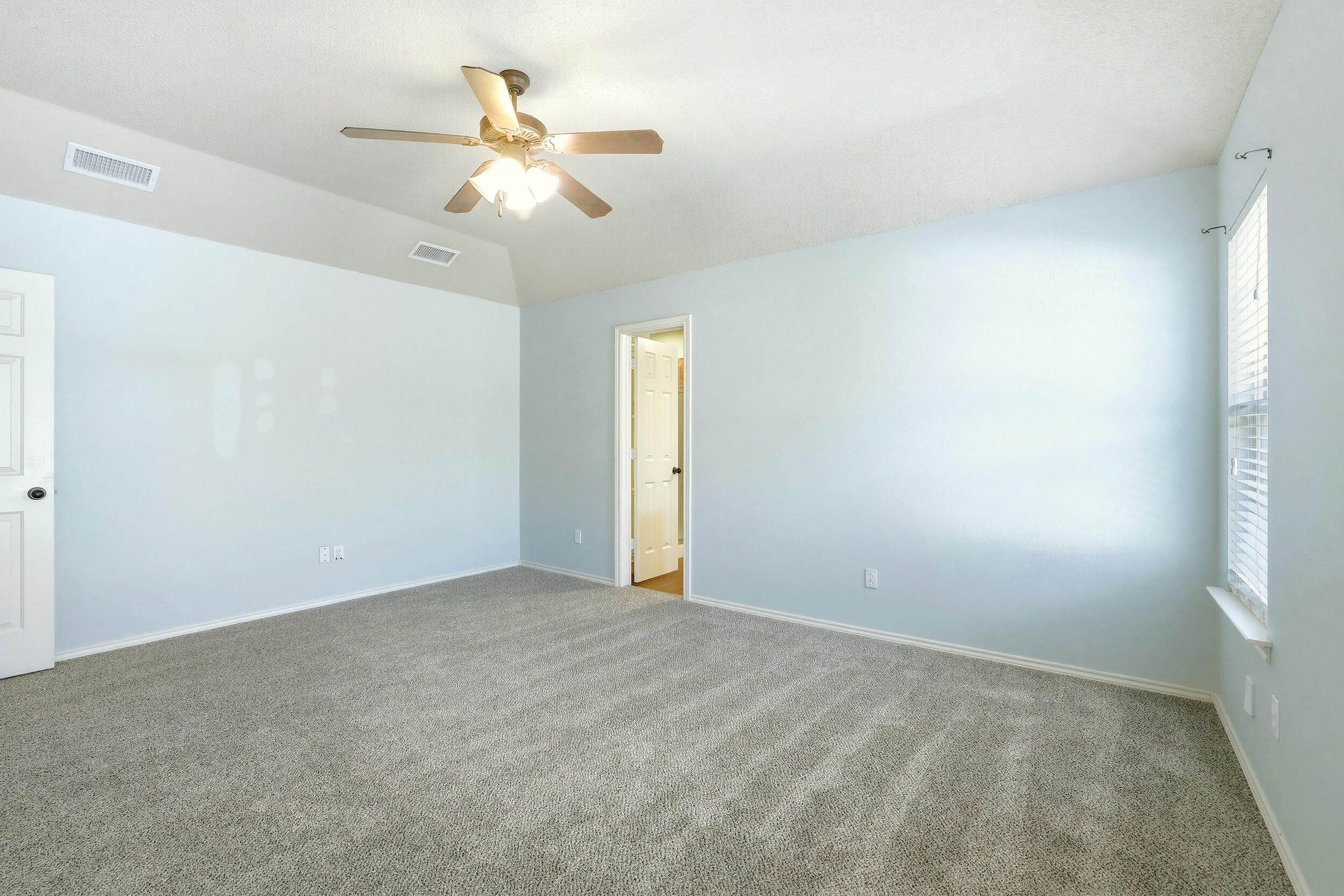 6115 100th Street Lubbock, TX 79424 - Photo 24 of 37 15_6115_100th_st_lubbock_tx_3_010