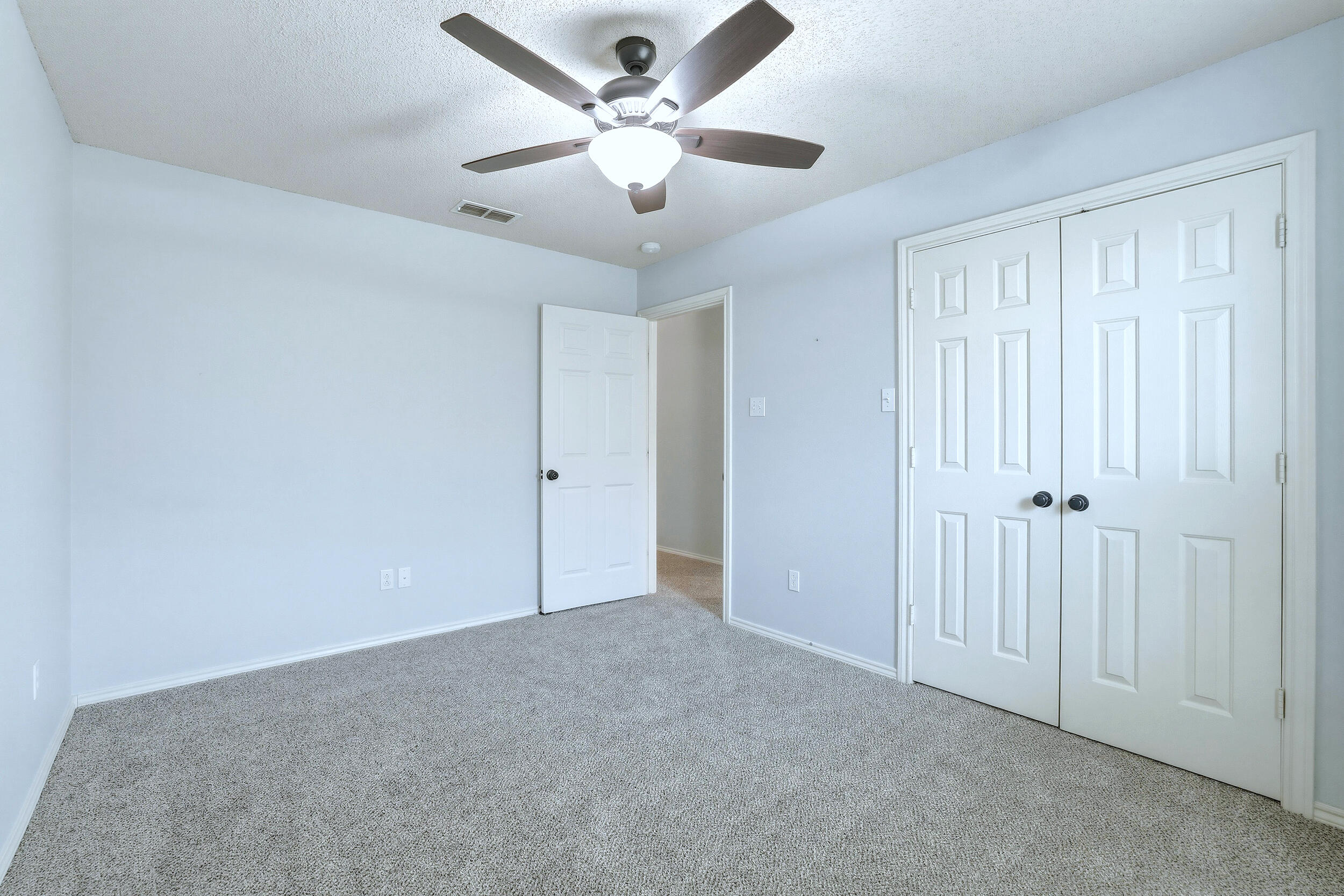 6115 100th Street Lubbock, TX 79424 - Photo 30 of 37 28_6115_100th_st_lubbock_tx_3_023