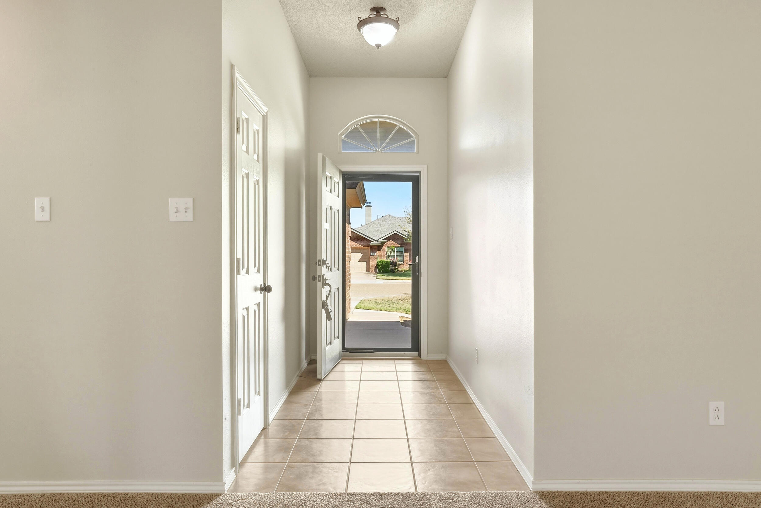 6115 100th Street Lubbock, TX 79424 - Photo 4 of 37 7_6115_100th_st_lubbock_tx_3_001