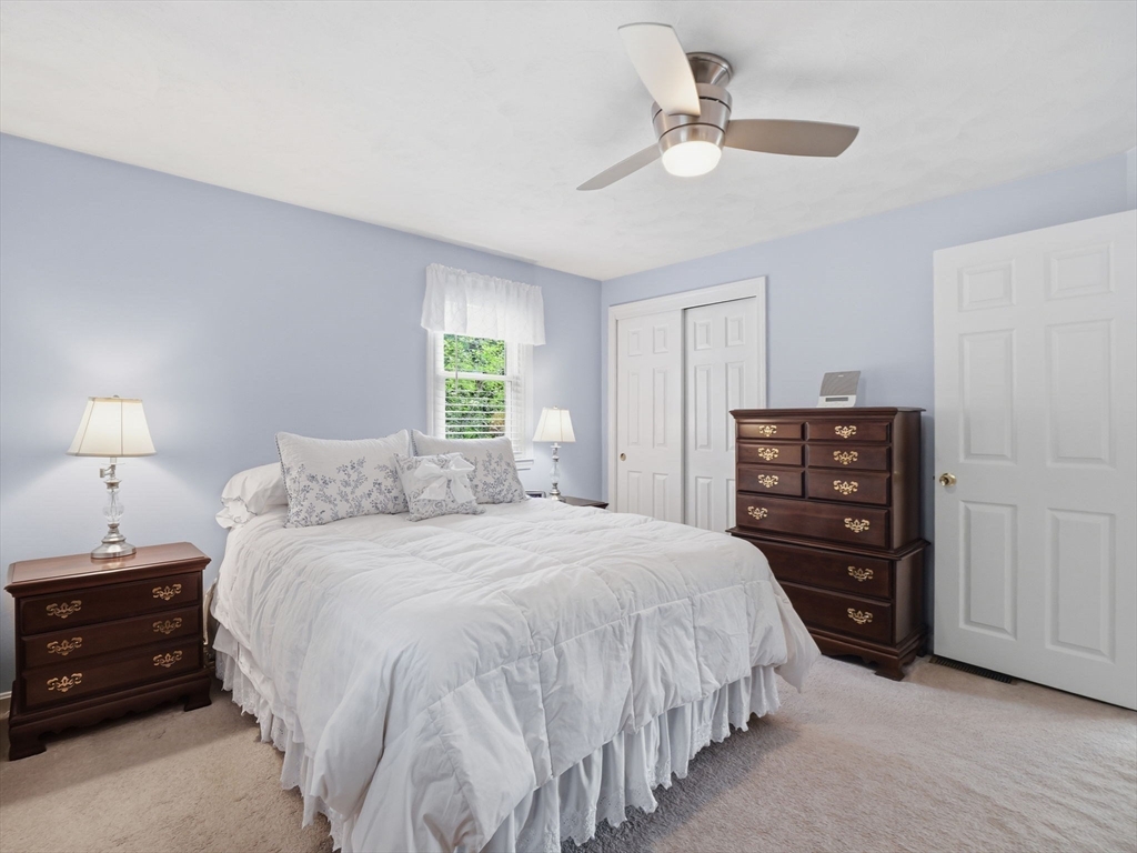 48 Oak Knoll Road Lowell, MA 01852 - Photo 19 of 41