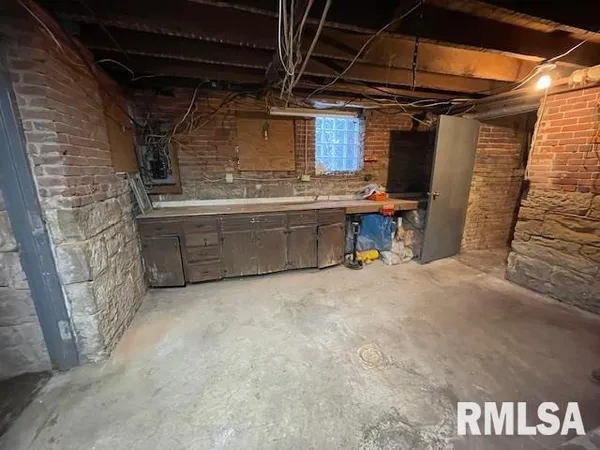 $40,000 | 704 South Lafayette Street, Macomb, IL 61455