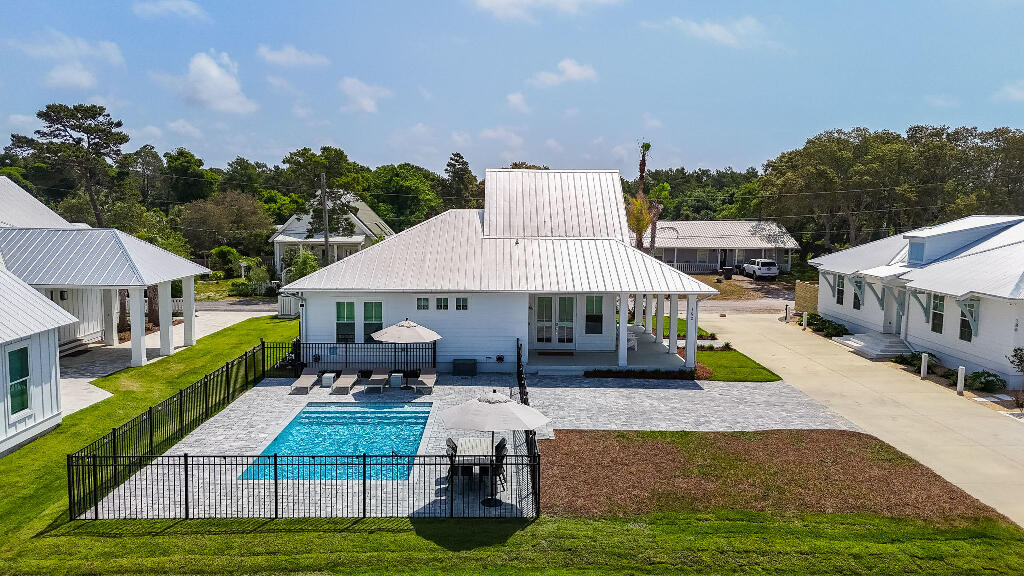 190 North Wall Street Inlet Beach, FL 32461 - Photo 5 of 40 40714_681c1e644b7ce_05.08.2025_image-5