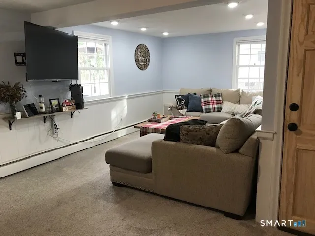 $575,000 | 14 Ivy Lane, Wethersfield, CT 06109