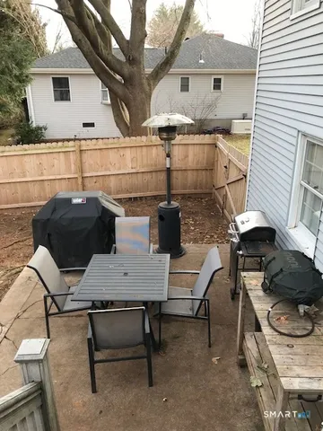 $575,000 | 14 Ivy Lane, Wethersfield, CT 06109