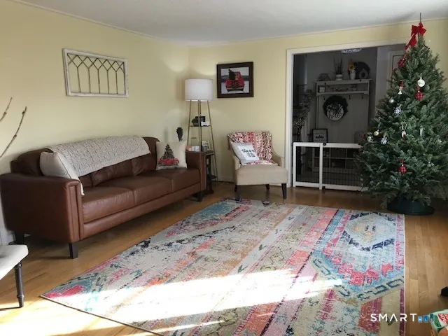 $575,000 | 14 Ivy Lane, Wethersfield, CT 06109