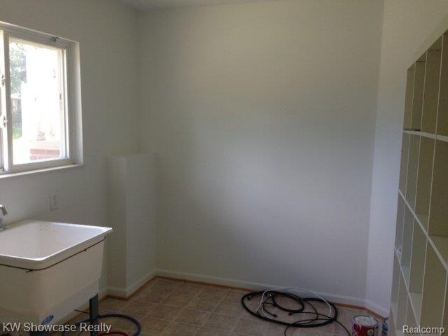 540 South Cass Lake Road Waterford, MI 48328 - Photo 8 of 9 photo-90.JPG