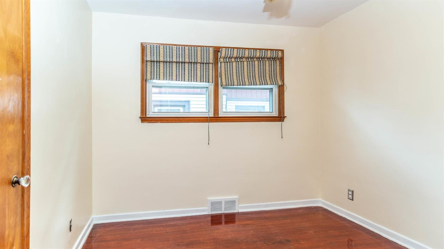 8939 Allen Road Allen Park, MI 48101 - Photo 15 of 28 Photo 15