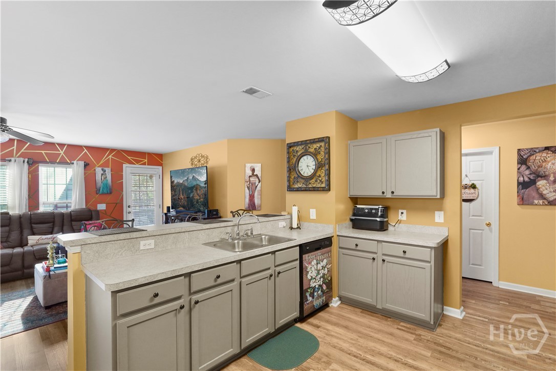 193 Hamilton Grove Drive Pooler, GA 31322 - Photo 11 of 36