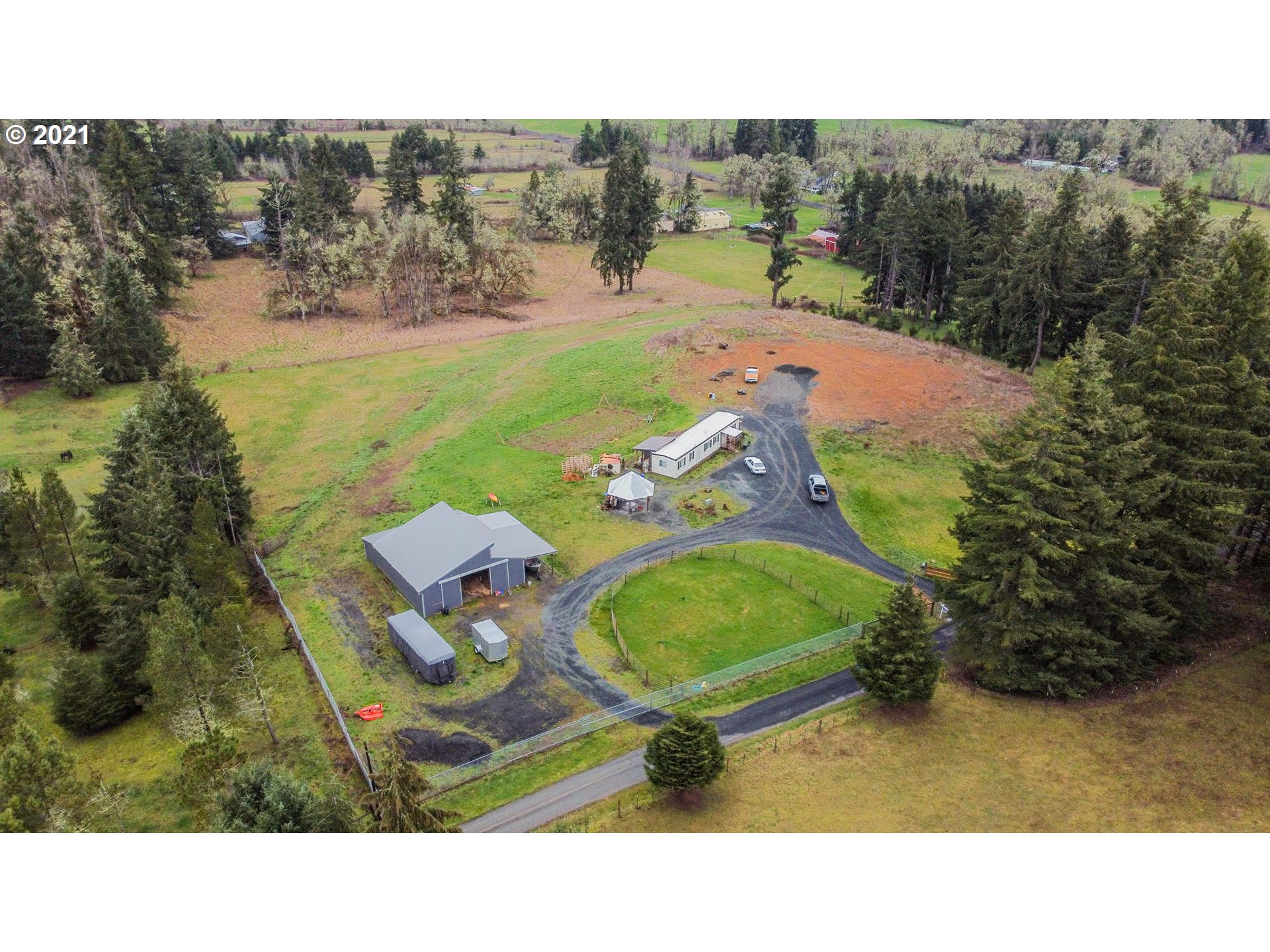 78558 Bryson Sears Road Cottage Grove, OR 97424 - Photo 3 of 20