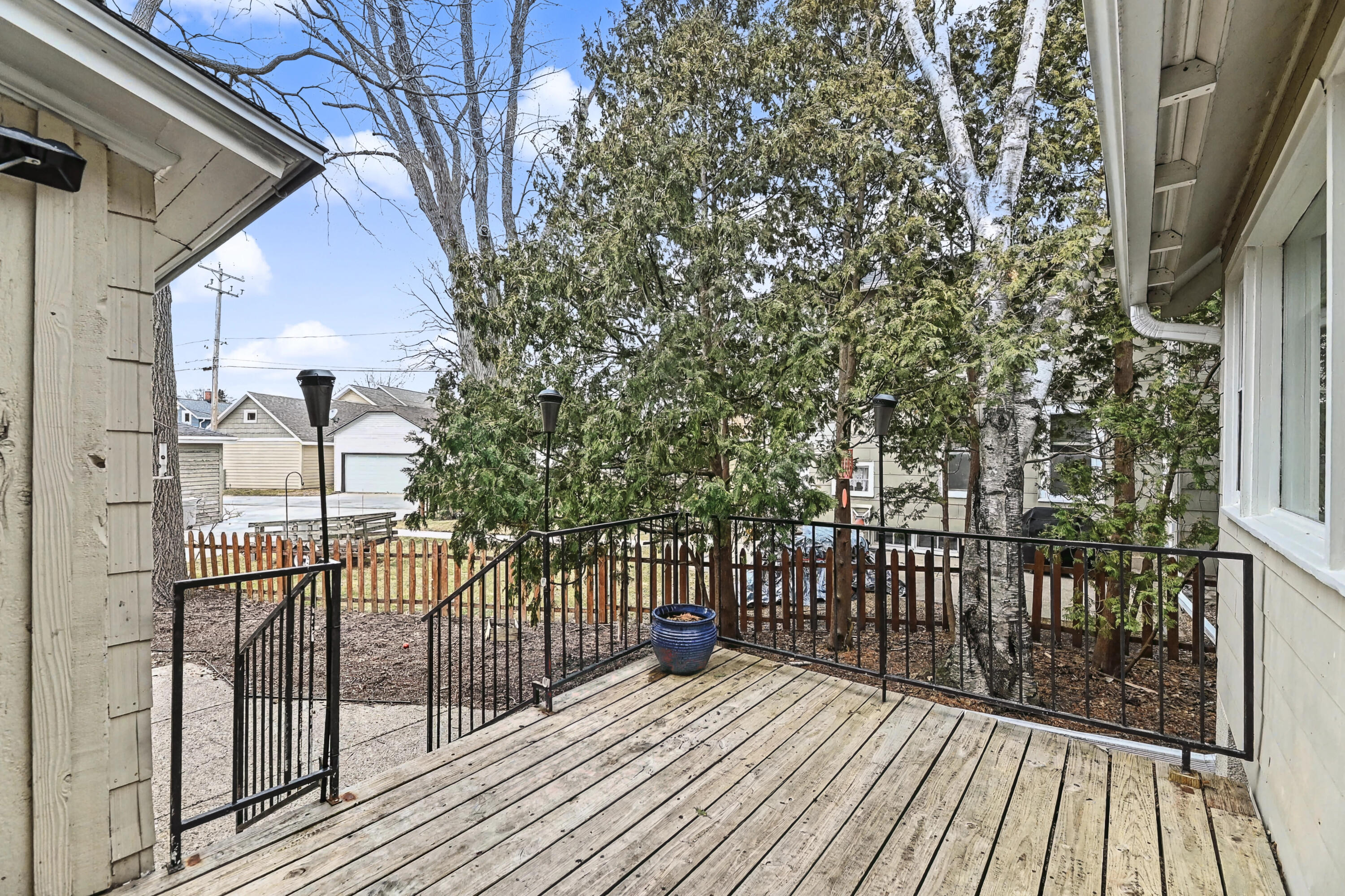 127 Clark Street Pewaukee, WI 53072 - Photo 19 of 38 Unit 1-Patio