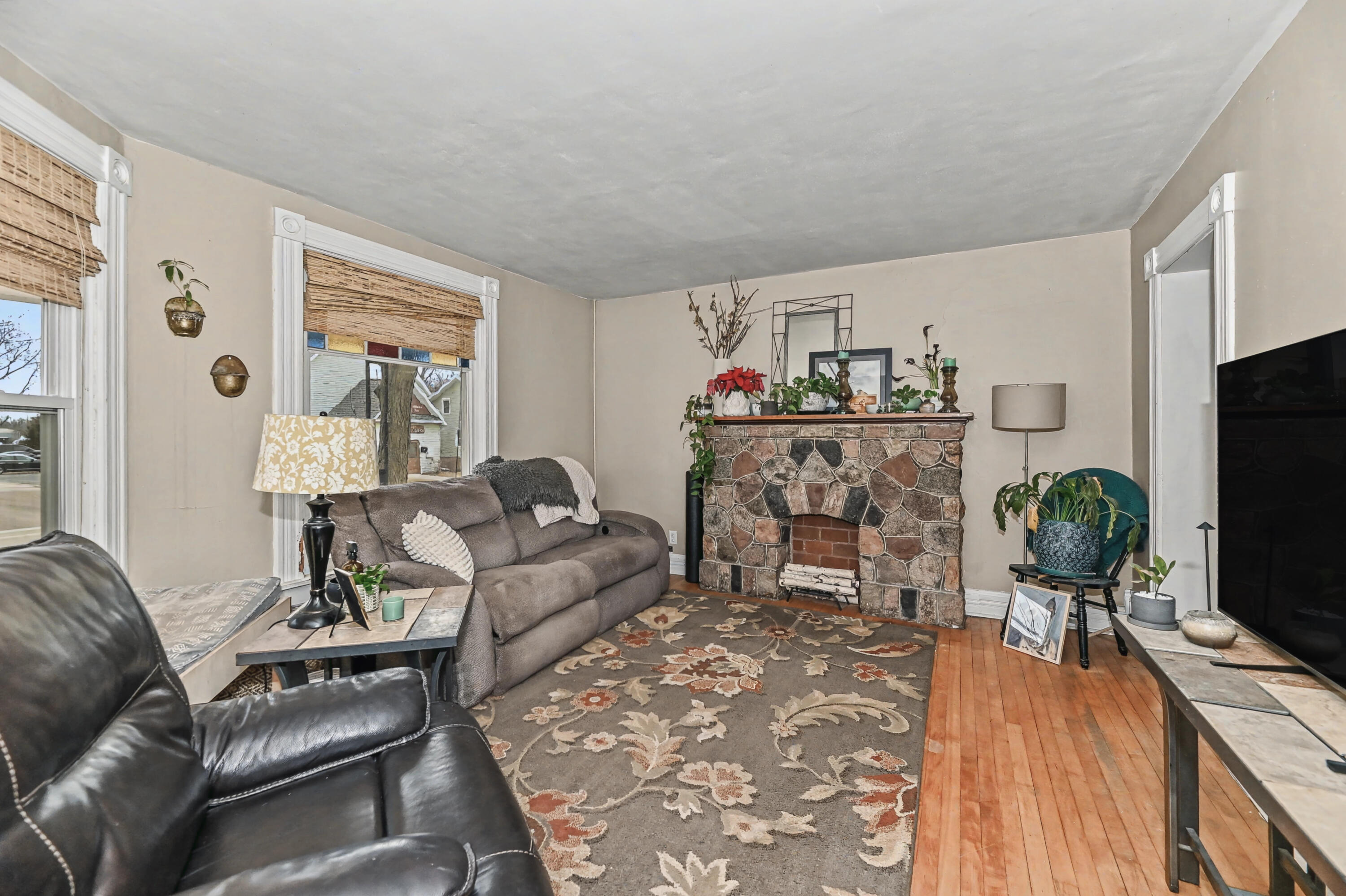 127 Clark Street Pewaukee, WI 53072 - Photo 6 of 38 Unit 1-Living Room