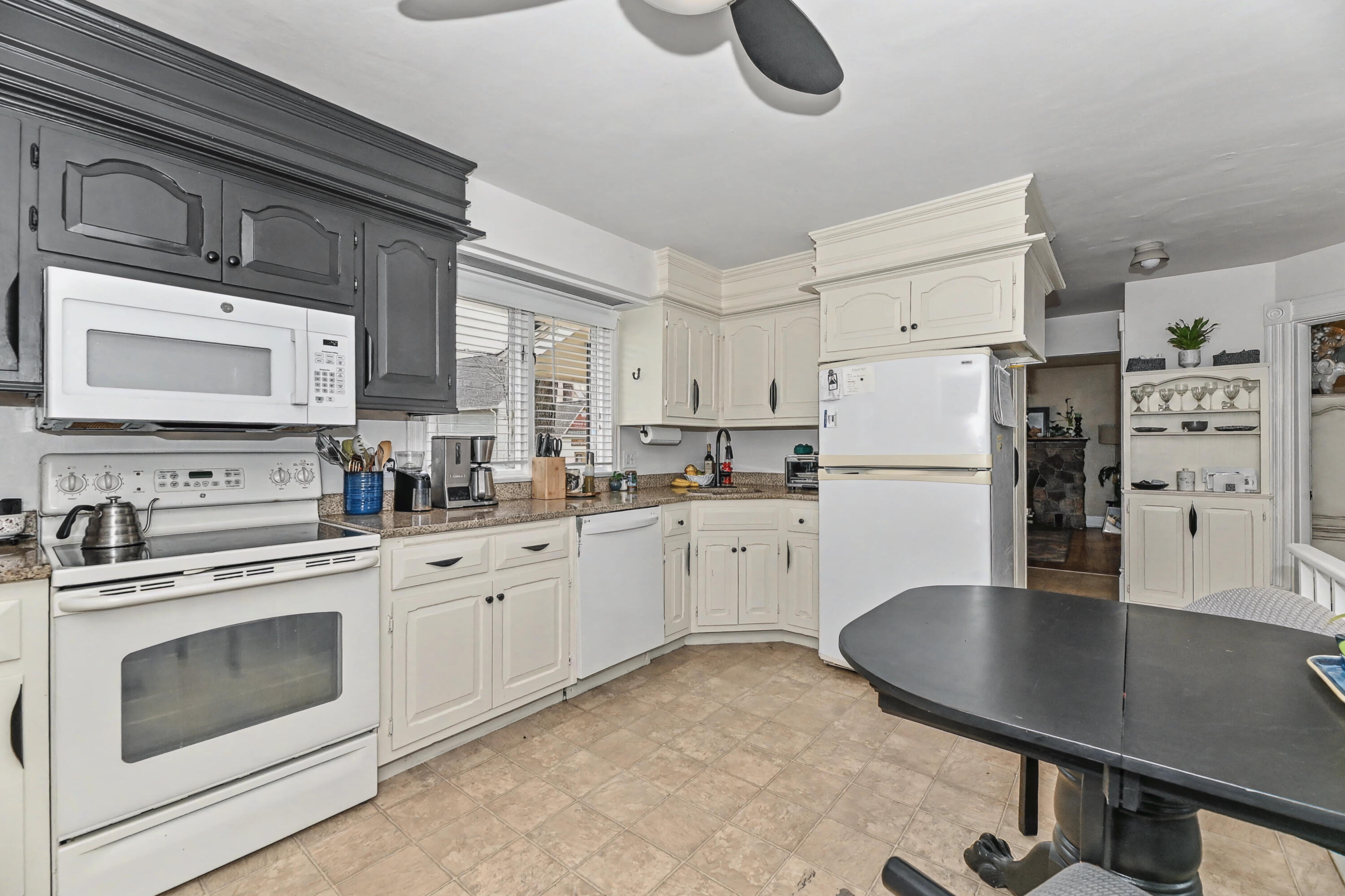 127 Clark Street Pewaukee, WI 53072 - Photo 8 of 38 Unit 1 Kitchen