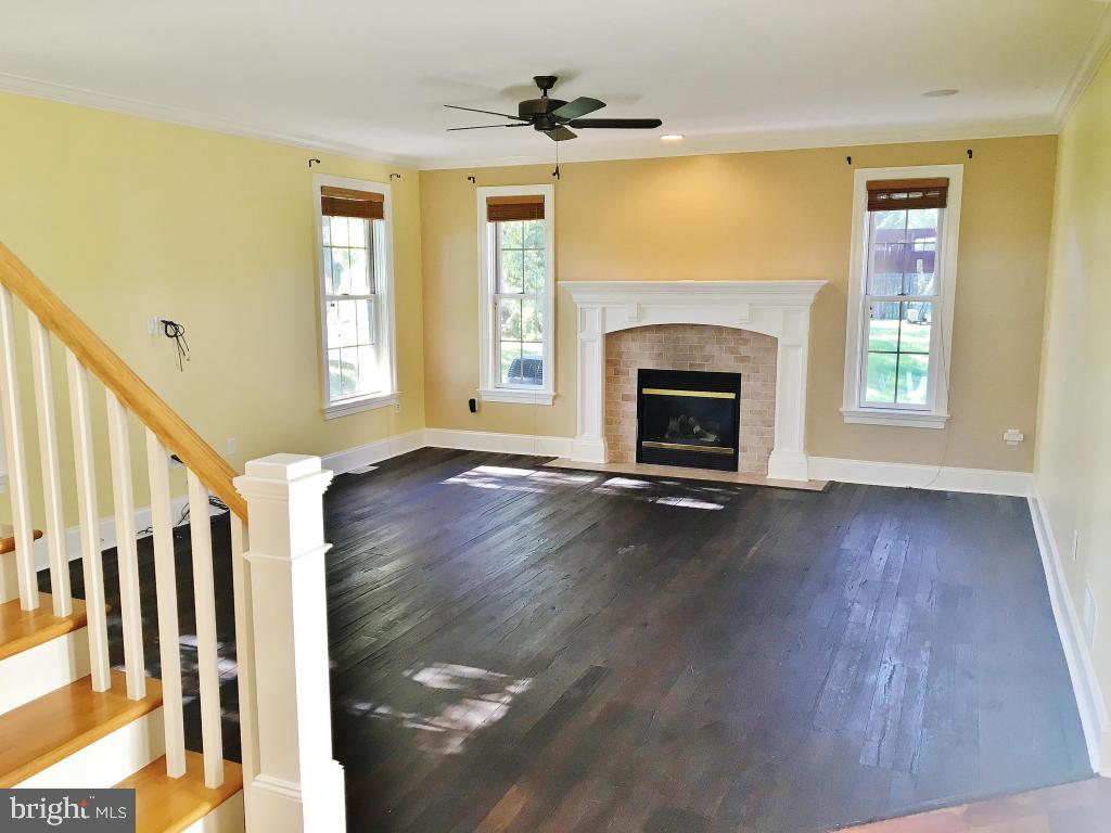 19 Windsor Lane Lititz, PA 17543 - Photo 3 of 35
