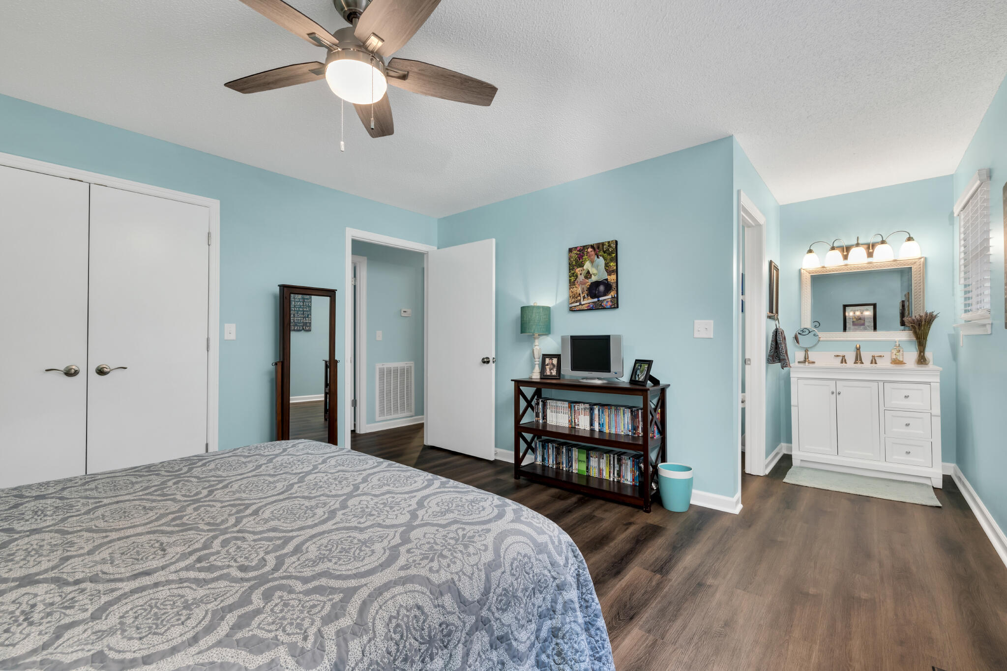 9420-9422 West Ridge Trail Road, Unit 44 & 45 Soddy-Daisy, TN 37379 - Photo 12 of 26 4T1A8972