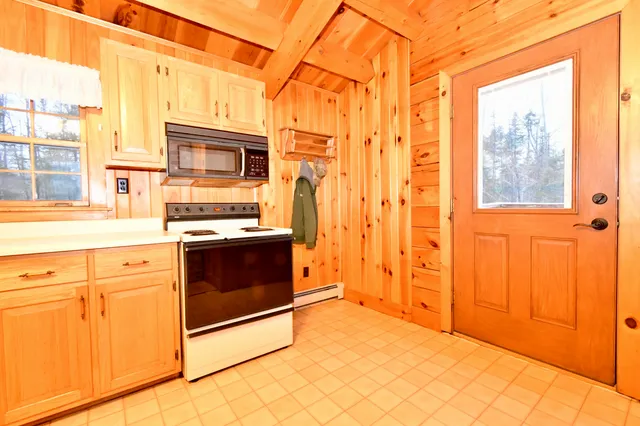 $307,000 | 101 Townhouse Road, Kenduskeag, ME 04450