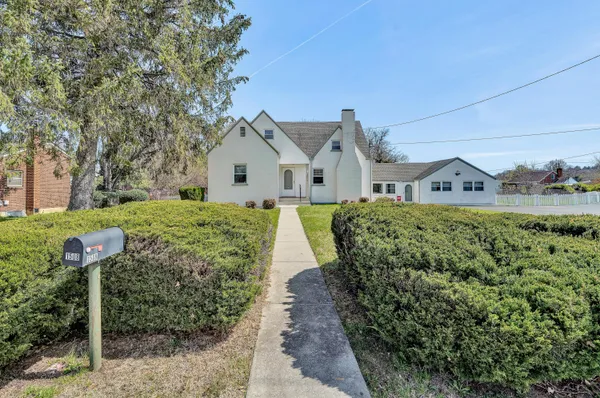 $399,900 | 1508 Orchard Drive, Salem, VA 24153