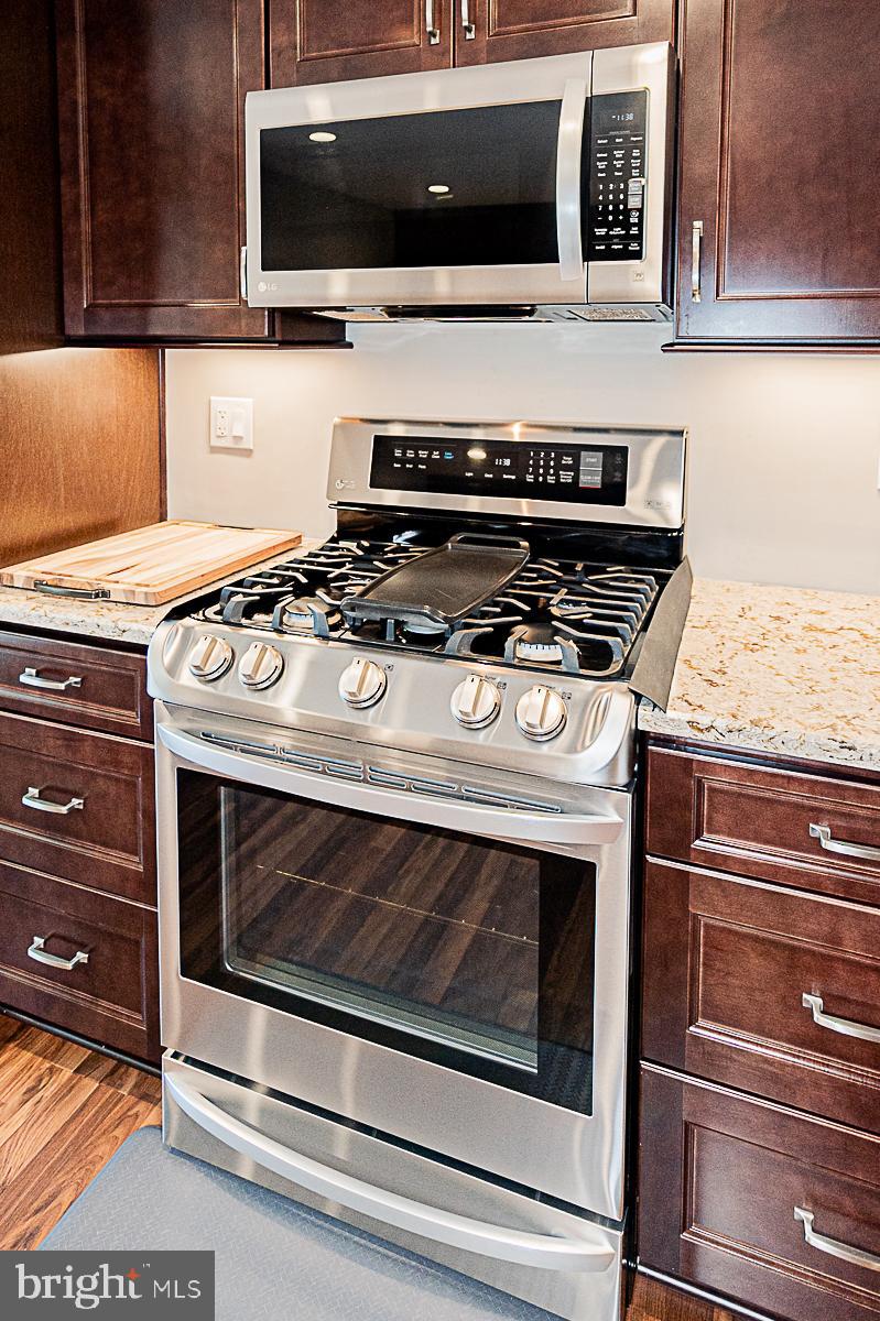 9526 Branchleigh Road Randallstown, MD 21133 - Photo 24 of 44 Beautiful new, SS appliances