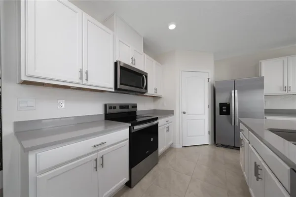 $355,000 | 955 Bear Hammock Drive, Umatilla, FL 32784