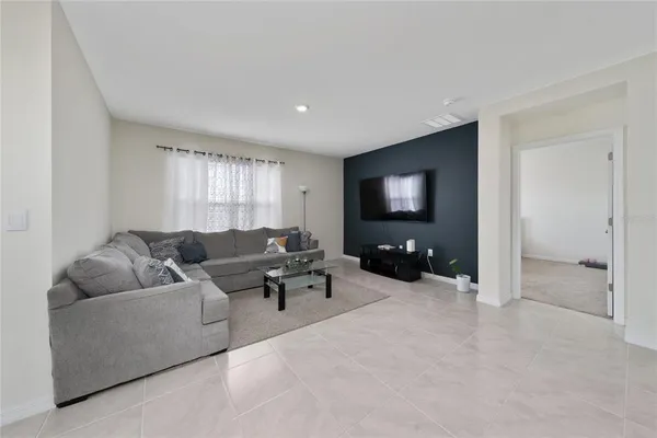 $355,000 | 955 Bear Hammock Drive, Umatilla, FL 32784