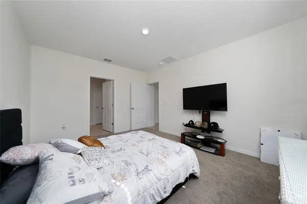 $355,000 | 955 Bear Hammock Drive, Umatilla, FL 32784