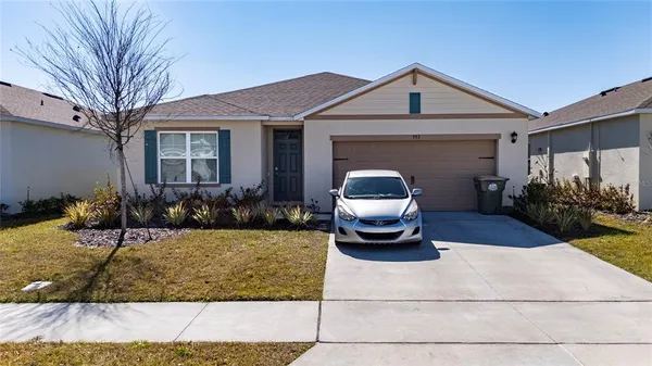 $355,000 | 955 Bear Hammock Drive, Umatilla, FL 32784