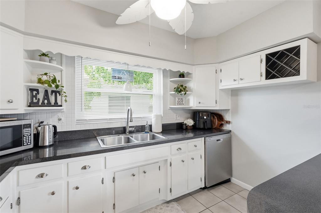 2140 Northeast Coachman Road Clearwater, FL 33765 - Photo 22 of 40