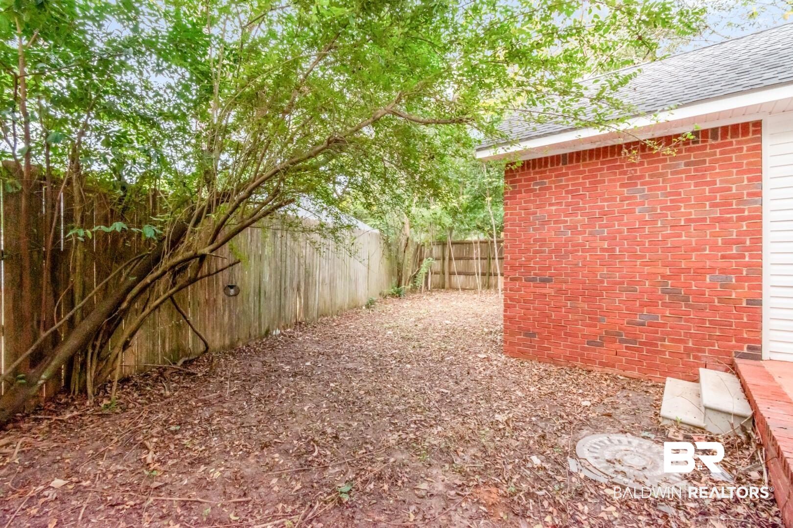 152 Ideal Avenue Mobile, AL 36608 - Photo 32 of 32 View of yard