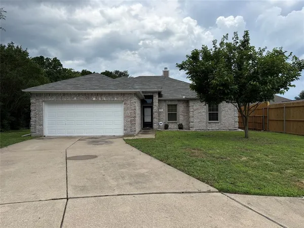 $2,350 | 102 Paloma Circle, Terrell, TX 75160