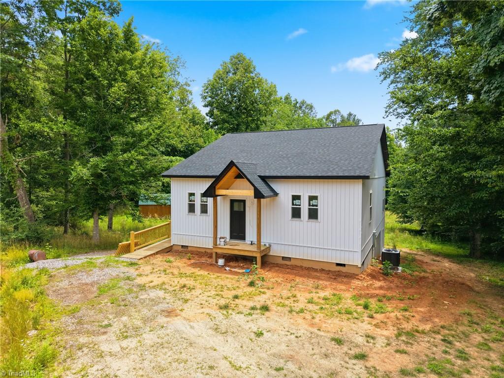 625 Gunters Hill Road Boomer, NC 28606 - Photo 1 of 37
