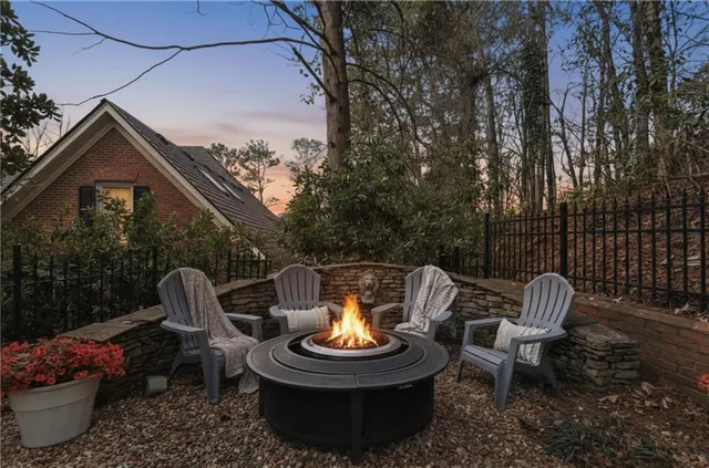 $950,000 | 7 9th Green Drive, Roswell, GA 30076