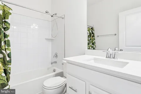 $599,000 | 614 Glenn Lk Drive, Bowie, MD 20716