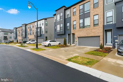 $599,000 | 614 Glenn Lk Drive, Bowie, MD 20716