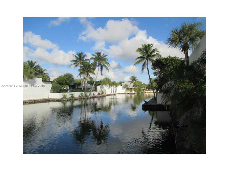 6433 Windmill Gate Road, Unit 6433 Miami Lakes, FL 33014 - Photo 12 of 16 Exterior Front