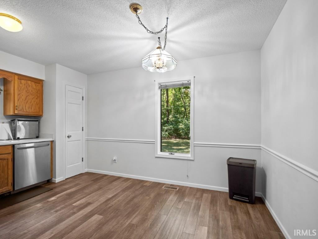 9731 Mariners Ridge Drive Fort Wayne, IN 46819 - Photo 17 of 35