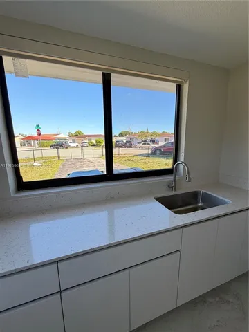 $1,450 | 7330 Southwest 11th Street, Unit EFFICIENCY, Miami, FL 33144